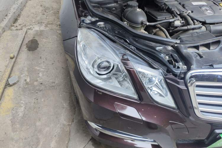 Used Mercedes-Benz E-Class 2011 E 260 L CGI Fashion Model Right Front Headlight