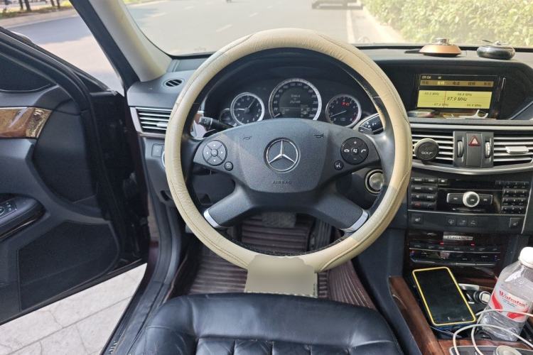 Used Mercedes-Benz E-Class 2011 E 300 L Elegant Model Steering Wheel