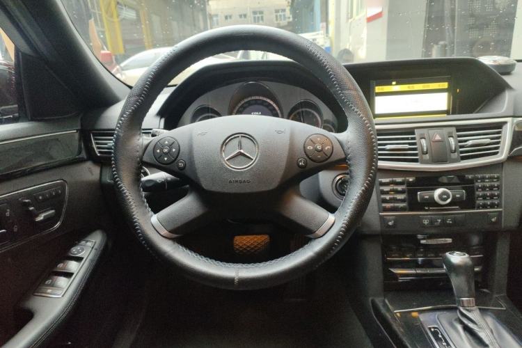 Used Mercedes-Benz E-Class 2011 E 260 L CGI Fashion Model Steering Wheel