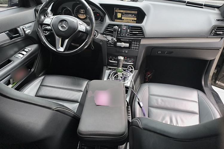 Used Mercedes-Benz E-Class 2011 E 260 CGI Coupe Center Console
