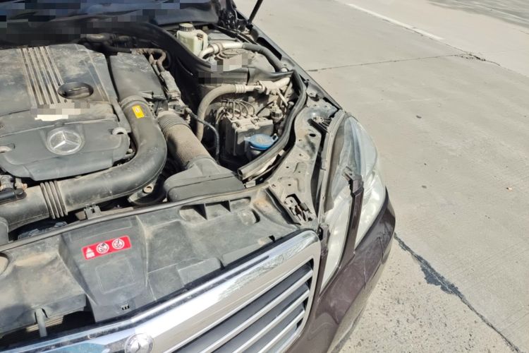 Used Mercedes-Benz E-Class 2011 E 260 L CGI Fashion Model Engine Bay Left