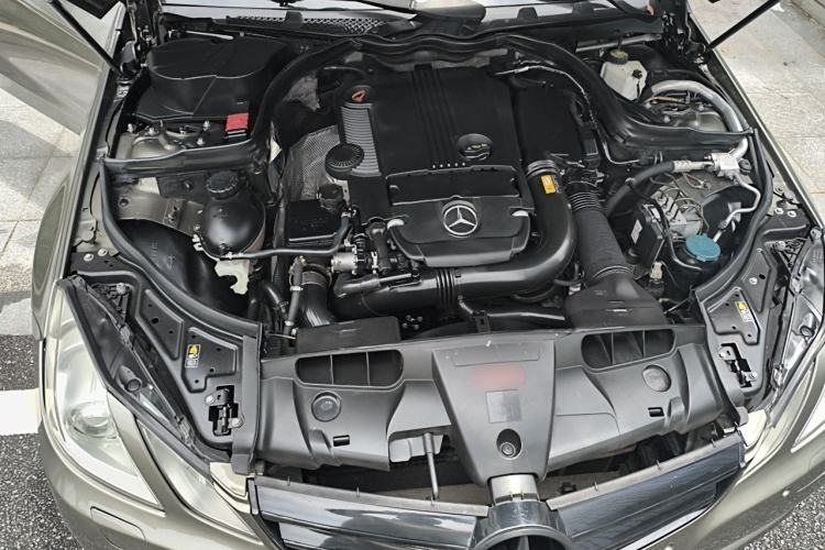 Used Mercedes-Benz E-Class 2011 E 260 CGI Coupe Engine Bay