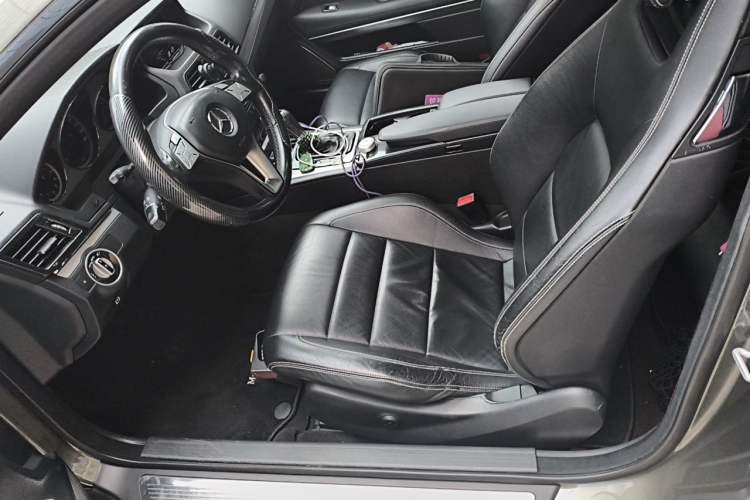 Used Mercedes-Benz E-Class 2011 E 260 CGI Coupe Left Front Seat