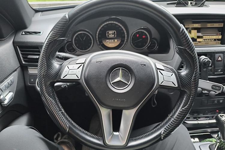 Used Mercedes-Benz E-Class 2011 E 260 CGI Coupe Steering Wheel