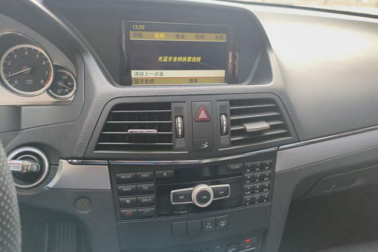 Used Mercedes-Benz E-Class 2011 E 260 CGI Coupe Audio And AC Panel