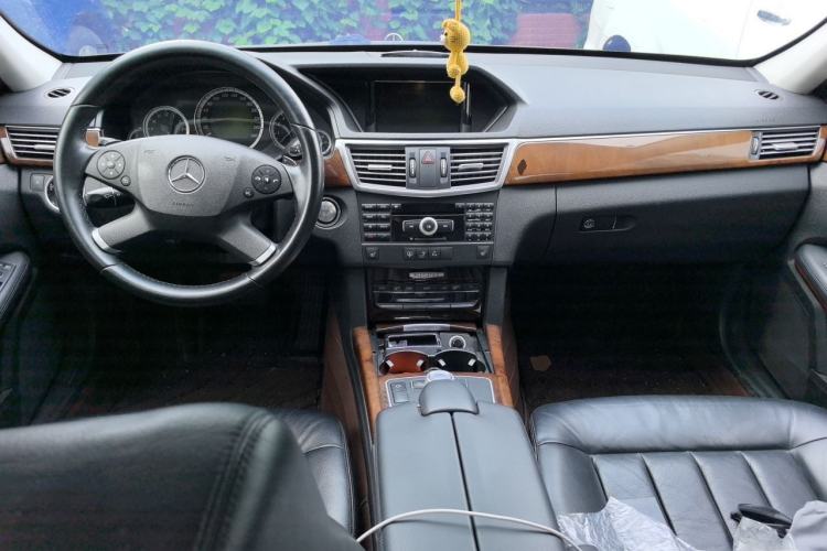Used Mercedes-Benz E-Class 2011 E 300 L Elegant Model Center Console