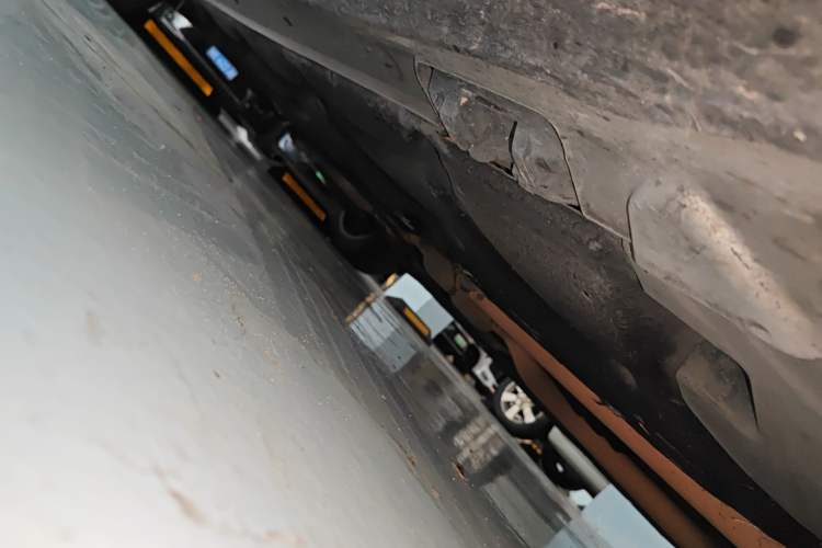 Used Mercedes-Benz E-Class 2011 E 300 L Fashion Prestige Model Chassis Front Right