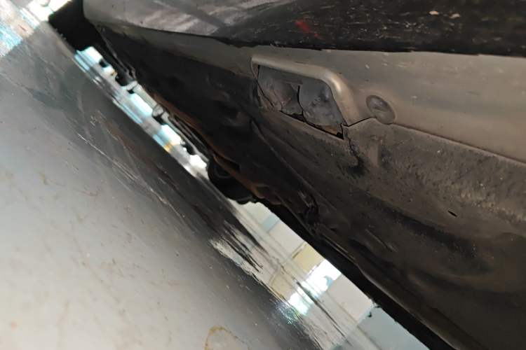 Used Mercedes-Benz E-Class 2011 E 300 L Fashion Prestige Model Chassis Rear Left