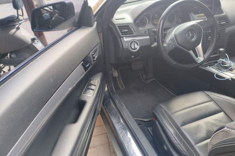 Used Mercedes-Benz E-Class 2011 E 260 CGI Coupe Driver Seat