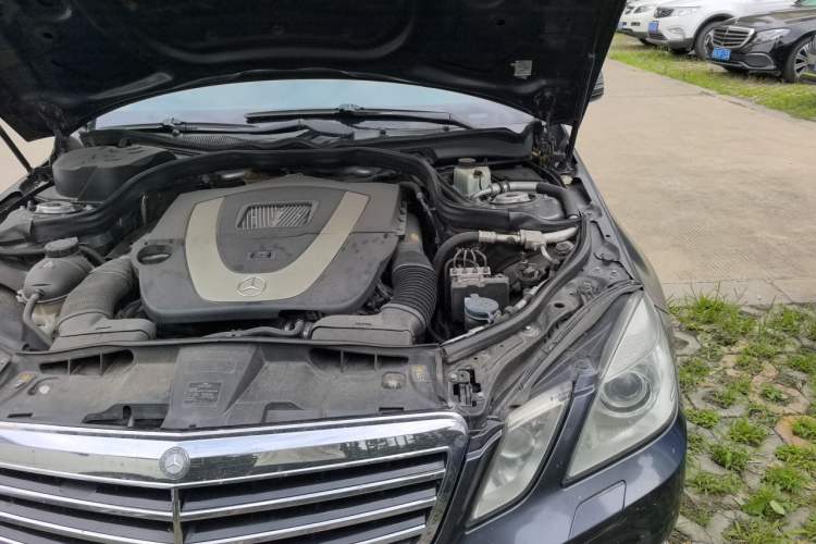 Used Mercedes-Benz E-Class 2011 E 300 L Elegant Model Engine Bay Left