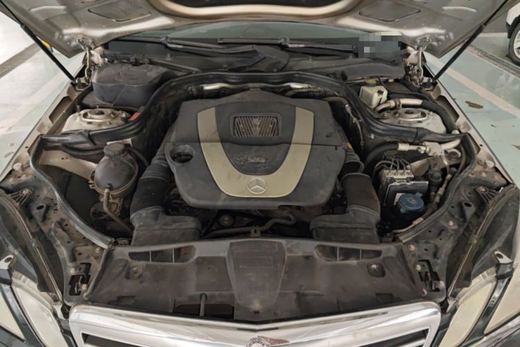 Used Mercedes-Benz E-Class 2011 E 300 L Fashion Prestige Model Engine Bay