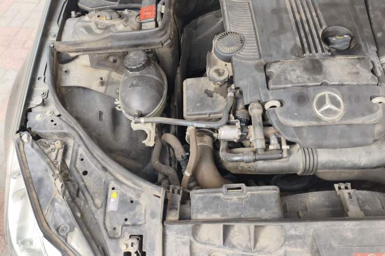 Used Mercedes-Benz E-Class 2011 E 260 CGI Coupe Engine Bay Right