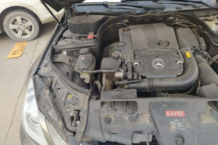 Used Mercedes-Benz E-Class 2011 E 260 CGI Coupe Engine Bay Right