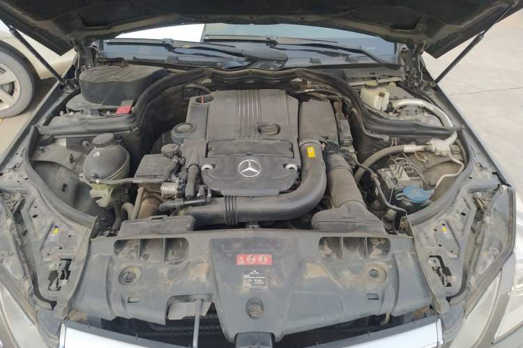 Used Mercedes-Benz E-Class 2011 E 260 CGI Coupe Engine Bay
