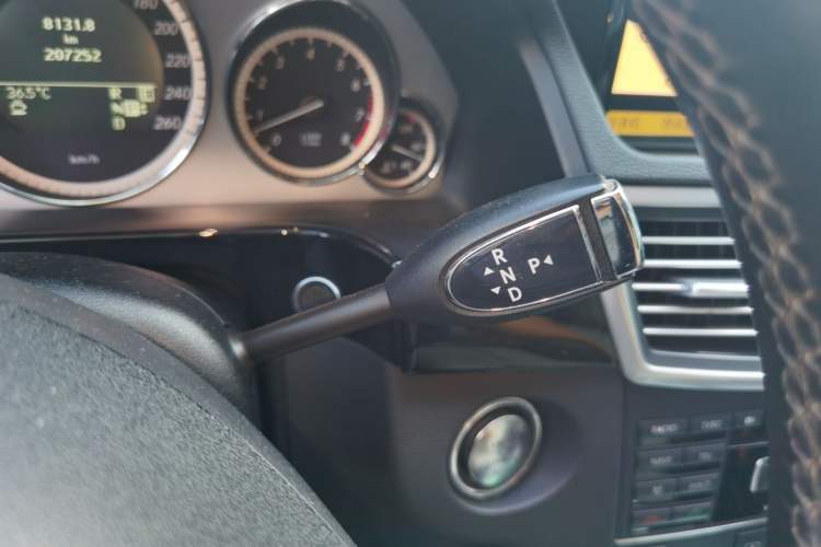 Used Mercedes-Benz E-Class 2011 E 300 L Fashion Prestige Model Gear Lever