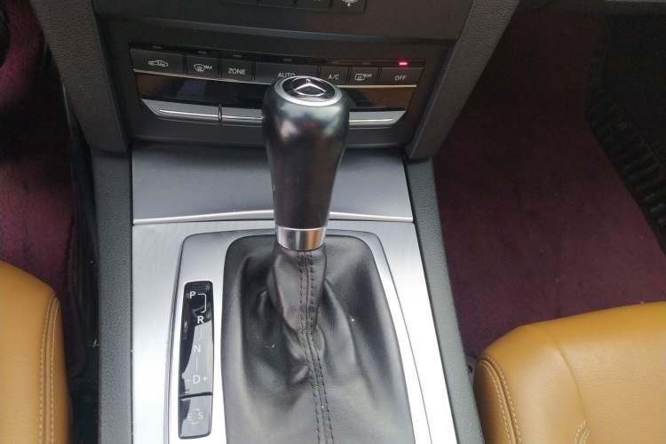 Used Mercedes-Benz E-Class 2011 E 260 CGI Coupe Gear Lever
