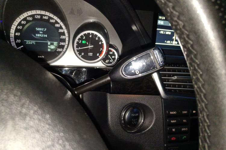 Used Mercedes-Benz E-Class 2011 E 300 L Fashion Prestige Model Gear Lever