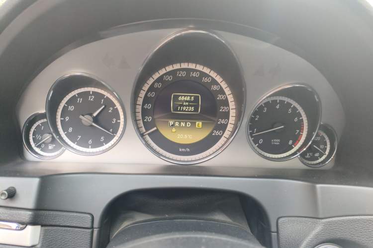 Used Mercedes-Benz E-Class 2011 E 260 CGI Coupe Instrument Cluster