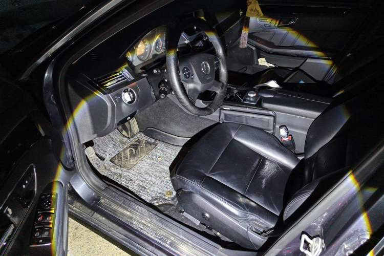 Used Mercedes-Benz E-Class 2011 E 300 L Fashion Prestige Model Left Front Seat