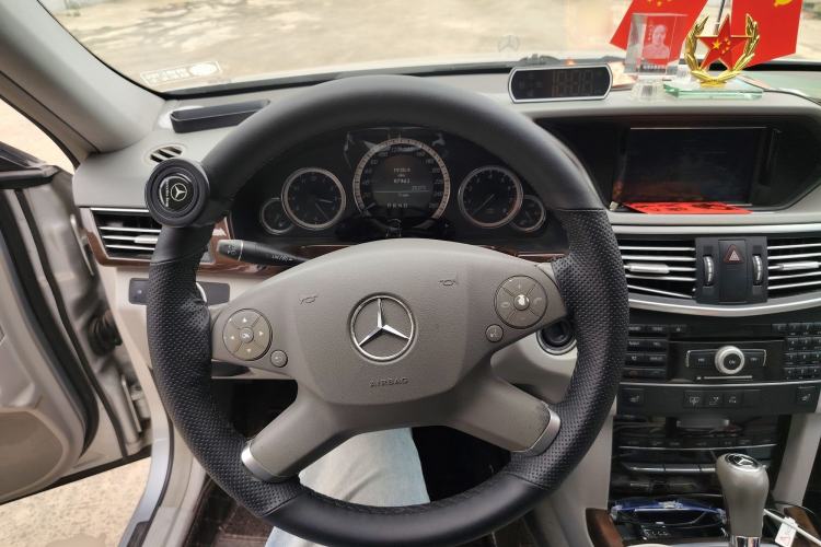 Used Mercedes-Benz E-Class 2011 E 200 L CGI Elegant Model Steering Wheel