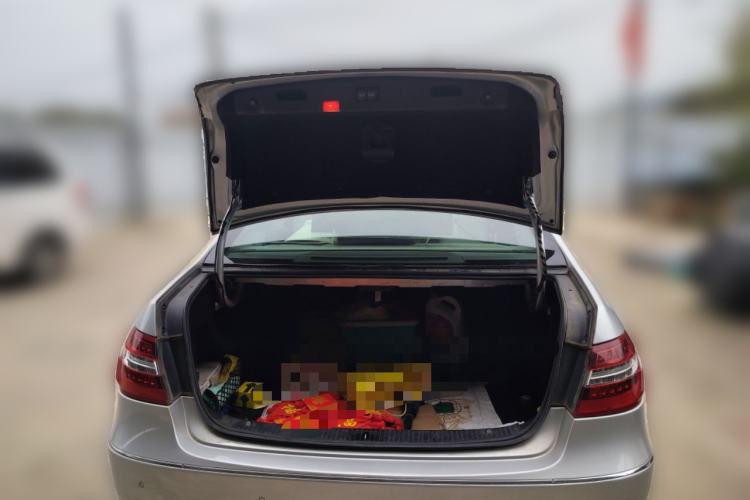 Used Mercedes-Benz E-Class 2011 E 200 L CGI Elegant Model Trunk