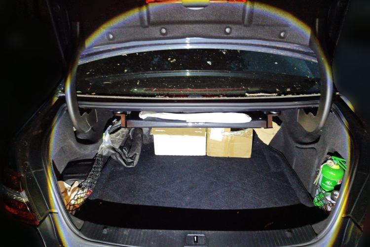 Used Mercedes-Benz E-Class 2011 E 300 L Fashion Prestige Model Trunk