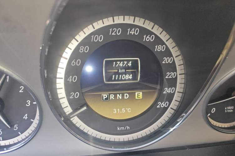 Used Mercedes-Benz E-Class 2011 E 260 CGI Coupe Odometer Close Up
