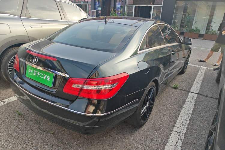 Used Mercedes-Benz E-Class 2011 E 260 CGI Coupe Rear Right 45 Deg