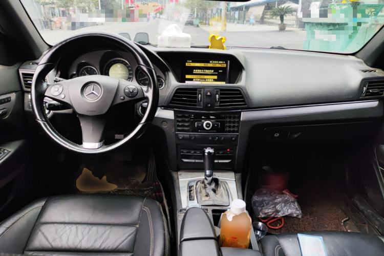 Used Mercedes-Benz E-Class 2011 E 260 CGI Convertible Edition Center Console