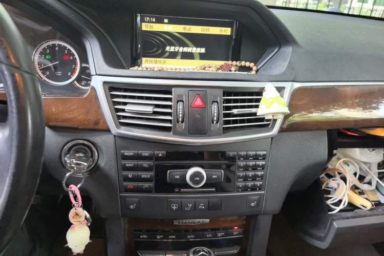 Used Mercedes-Benz E-Class 2011 E 200 L CGI Elegant Model Audio And AC Panel