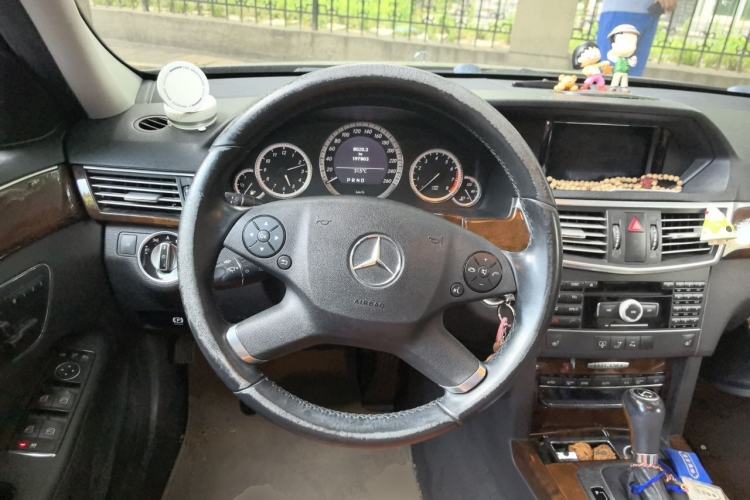 Used Mercedes-Benz E-Class 2011 E 200 L CGI Elegant Model Steering Wheel