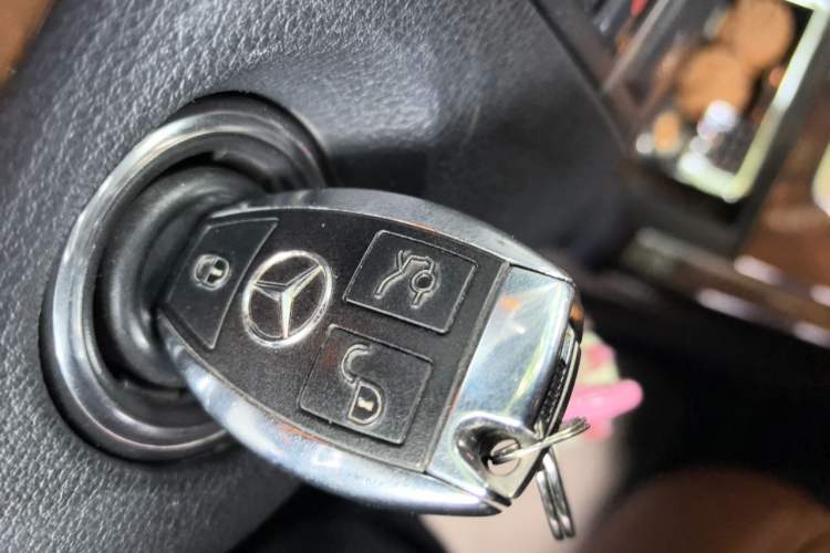 Used Mercedes-Benz E-Class 2011 E 200 L CGI Elegant Model Vehicle Key