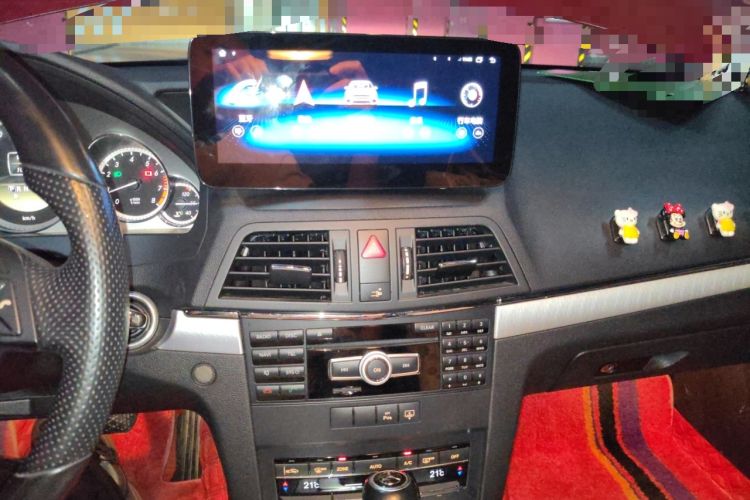 Used Mercedes-Benz E-Class 2011 E 260 CGI Coupe Audio And AC Panel