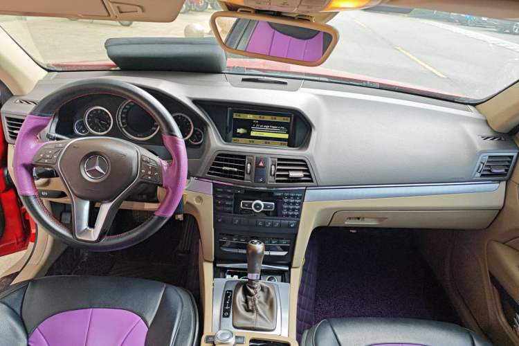 Used Mercedes-Benz E-Class 2011 E 260 CGI Convertible Edition Center Console