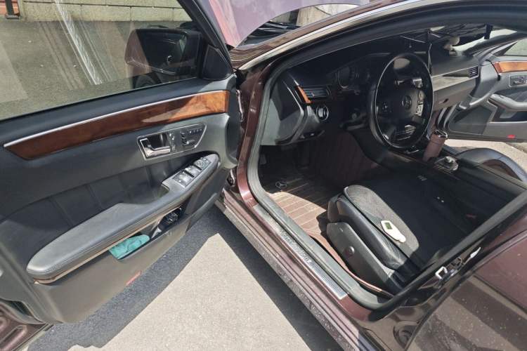 Used Mercedes-Benz E-Class 2011 E 300 L Elegant Model Driver Seat