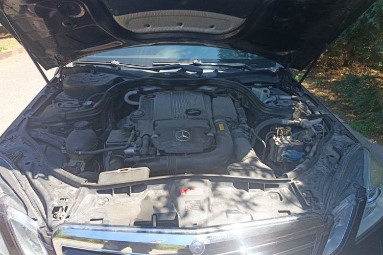 Used Mercedes-Benz E-Class 2011 E 260 L CGI Fashion Model Engine Bay