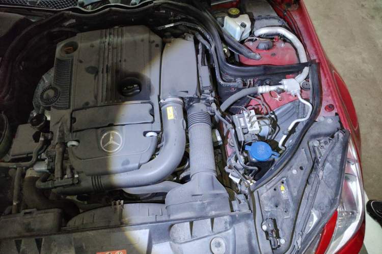 Used Mercedes-Benz E-Class 2011 E 260 CGI Coupe Engine Bay Left