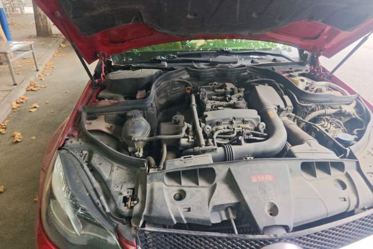 Used Mercedes-Benz E-Class 2011 E 260 CGI Coupe Engine Bay Right