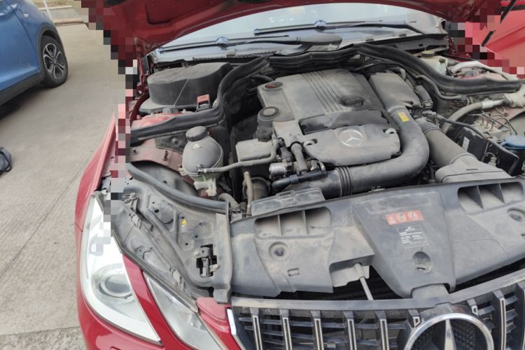 Used Mercedes-Benz E-Class 2011 E 260 CGI Coupe Engine Bay Right