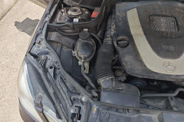 Used Mercedes-Benz E-Class 2011 E 300 L Elegant Model Engine Bay Right