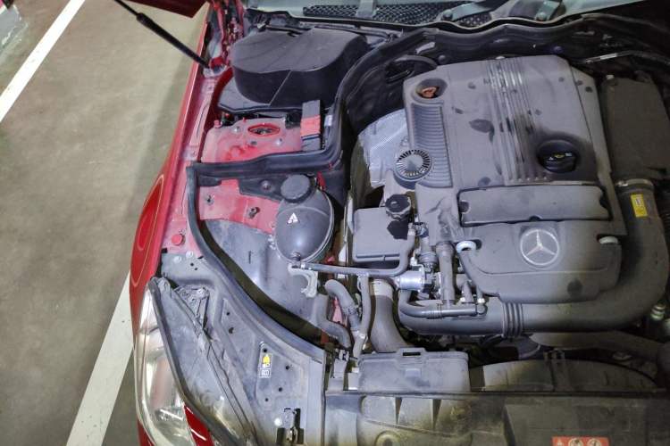 Used Mercedes-Benz E-Class 2011 E 260 CGI Coupe Engine Bay Right