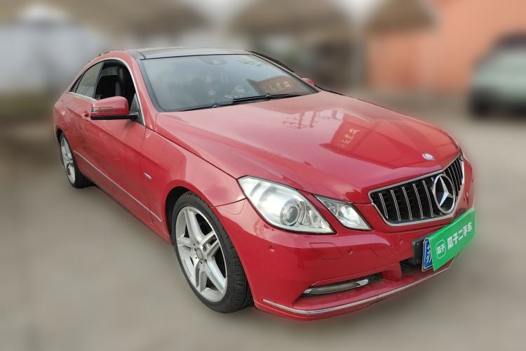 Used Mercedes-Benz E-Class 2011 E 260 CGI Coupe Front Right 45 Deg