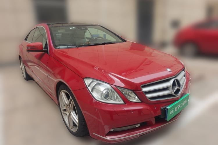 Used Mercedes-Benz E-Class 2011 E 260 CGI Coupe Front Right 45 Deg