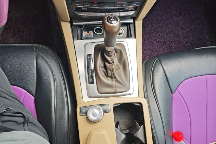 Used Mercedes-Benz E-Class 2011 E 260 CGI Convertible Edition Gear Lever