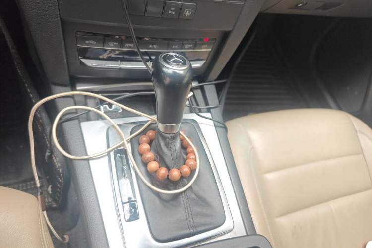 Used Mercedes-Benz E-Class 2011 E 260 CGI Coupe Gear Lever