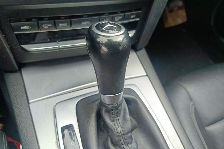 Used Mercedes-Benz E-Class 2011 E 260 CGI Coupe Gear Lever
