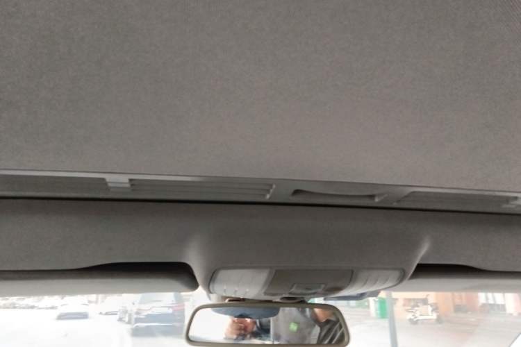 Used Mercedes-Benz E-Class 2011 E 300 L Elegant Model Headliner