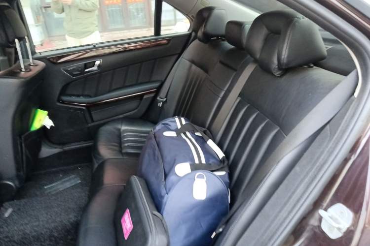 Used Mercedes-Benz E-Class 2011 E 300 L Elegant Model Interior 4