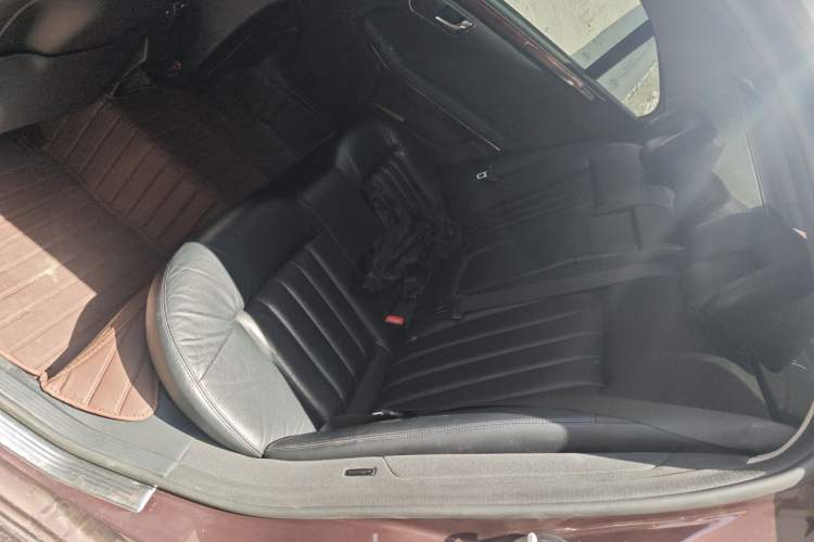 Used Mercedes-Benz E-Class 2011 E 300 L Elegant Model Left Rear Seat