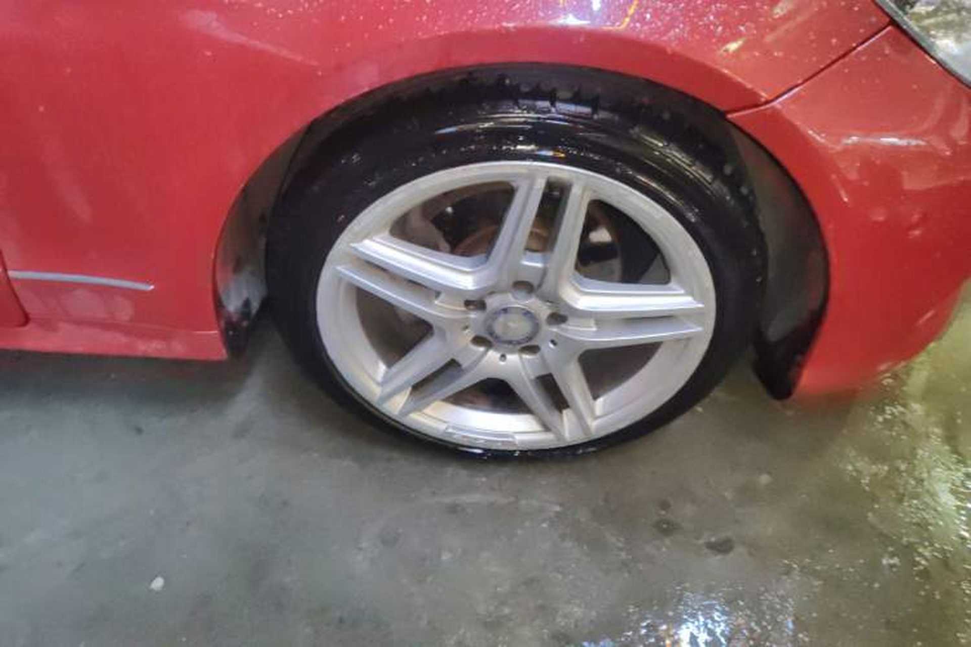 Used Mercedes-Benz E-Class 2011 E 260 CGI Coupe Right Front Wheel Hub
